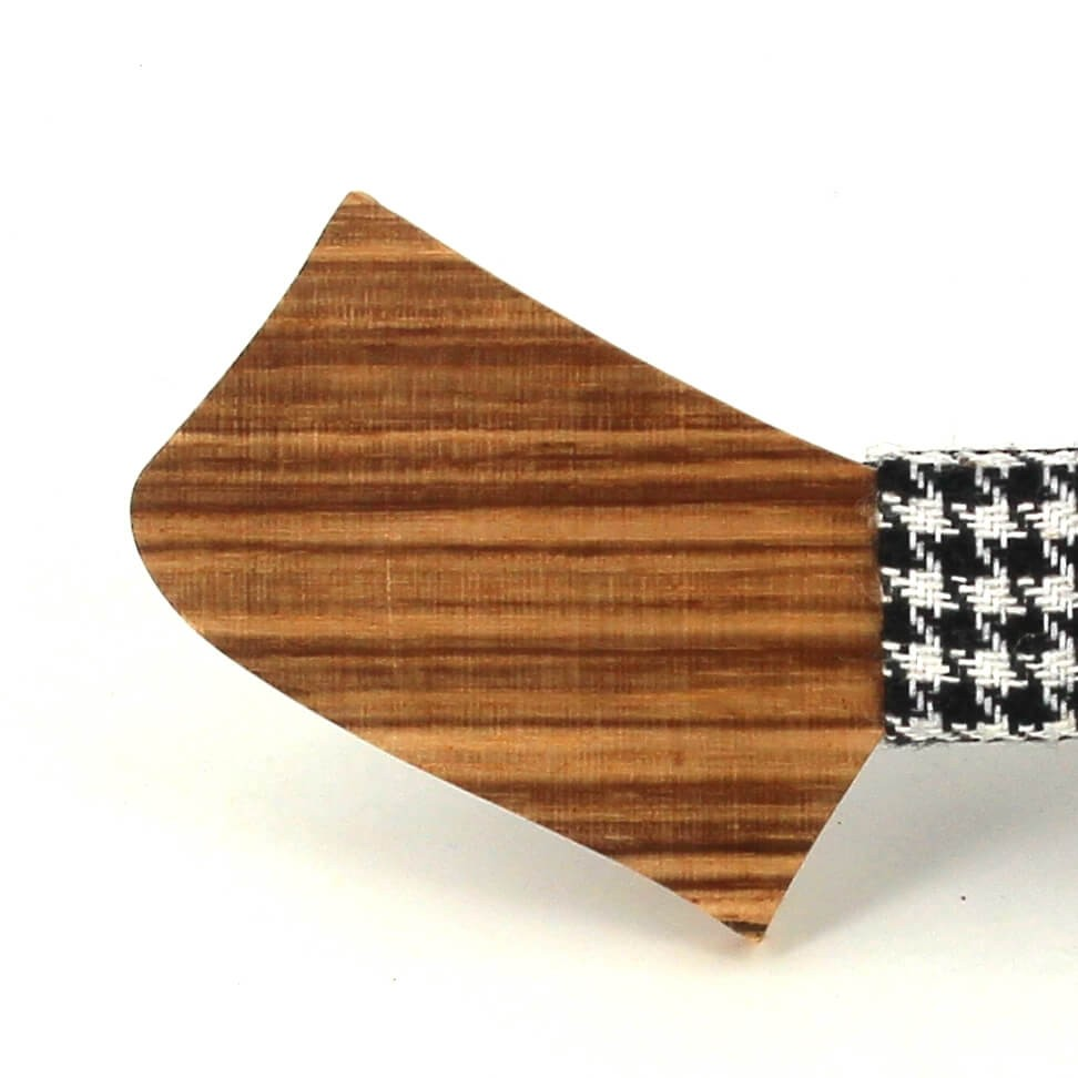 Pajarita Madera Hachas