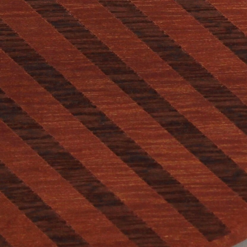 Pajarita Madera Rayas Gruesas